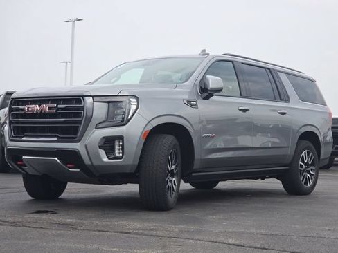 Used 2023 GMC Yukon XL AT4 AWD/4WD image 14