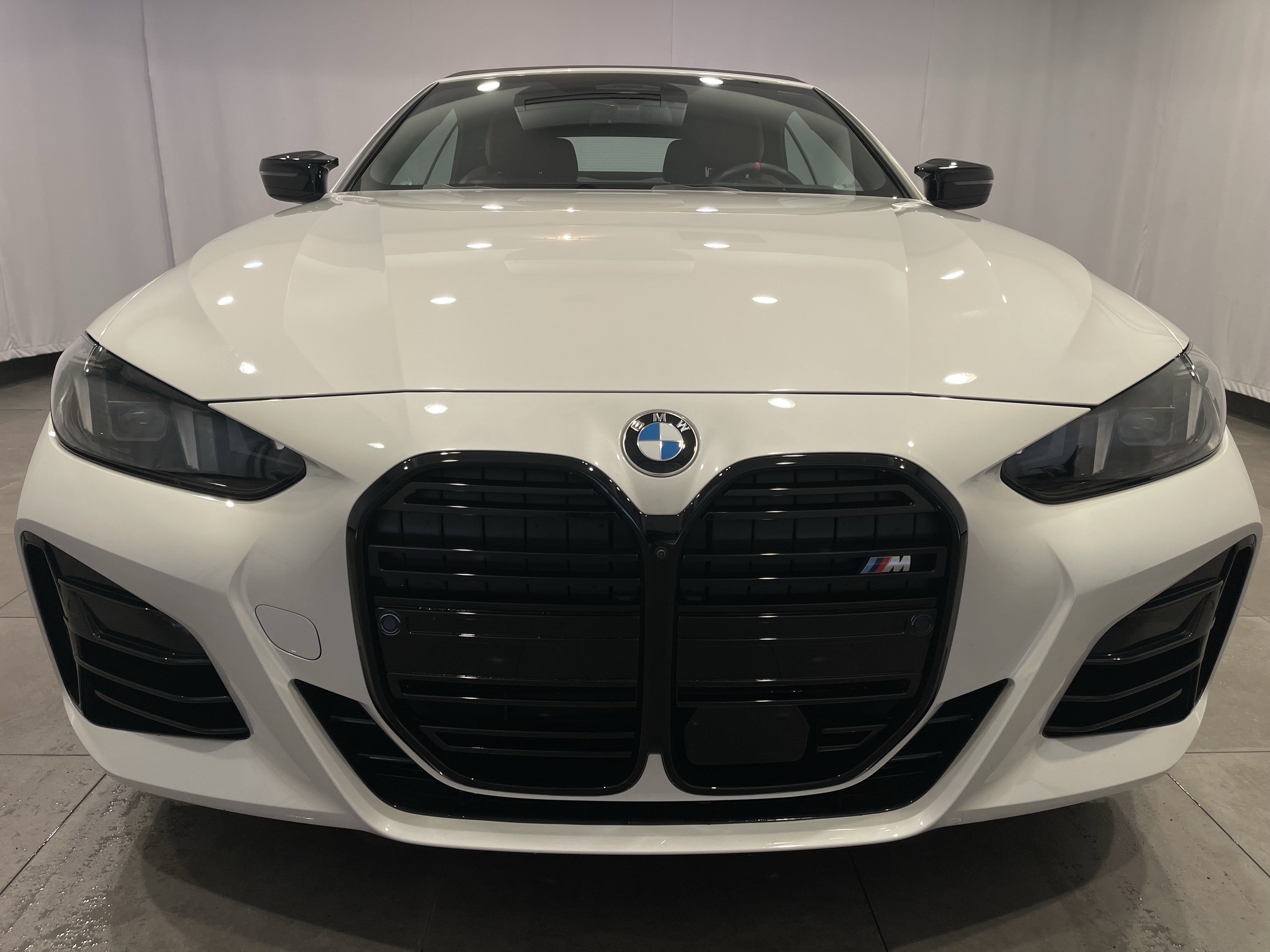 Used 2027 BMW M440i Convertible RWD image 2