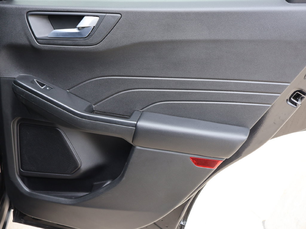 Certified 2025 Ford Escape ST-Line AWD/4WD image 11
