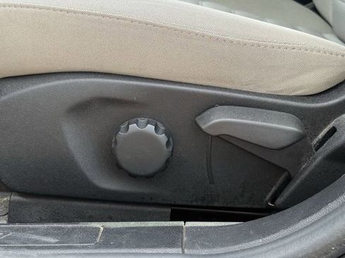 Used 2018 Ford Fusion S FWD image 25