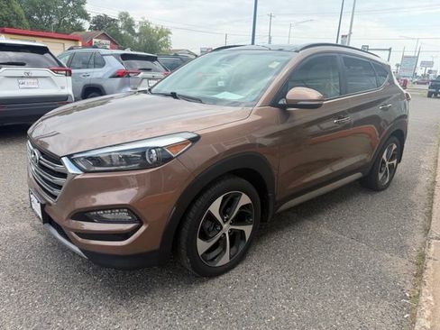 Used 2017 Hyundai Tucson Limited w/ Limited Ultimate Package 03 AWD/4WD image 3