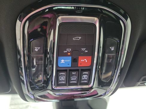 Certified 2022 Jeep Grand Cherokee Summit w/ Advanced Protech Group IV AWD/4WD image 49