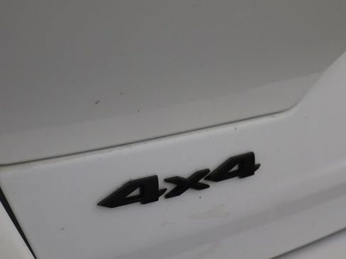 Used 2023 Jeep Grand Cherokee Limited w/ Black Appearance Package AWD/4WD image 38