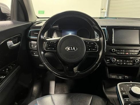 Used 2019 Kia Niro EX Premium FWD image 21
