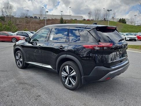 Used 2023 Nissan Rogue SL image 3