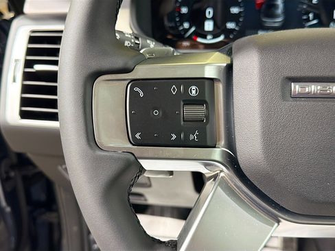 New 2026 Land Rover Discovery Limited Edition image 36