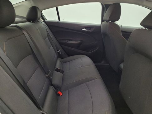 Used 2018 Chevrolet Cruze LS image 19