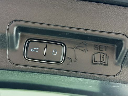 Used 2022 Ford Explorer Timberline image 32