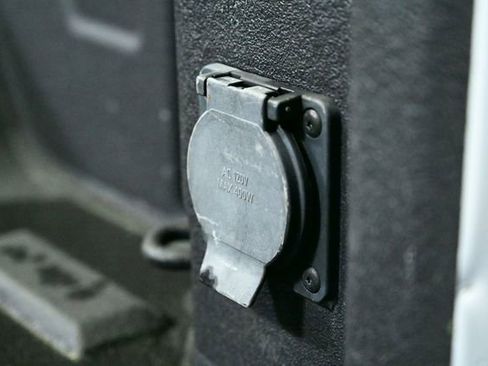 Used 2020 Chevrolet Silverado 1500 RST image 18