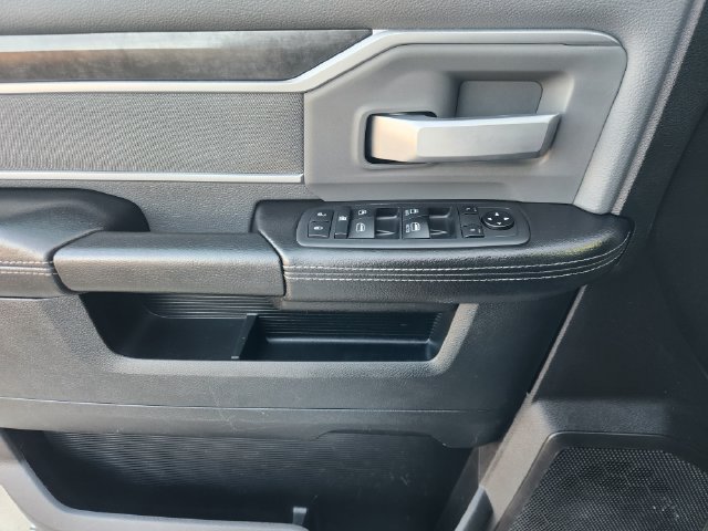 Used 2021 RAM 3500 Big Horn AWD/4WD image 25