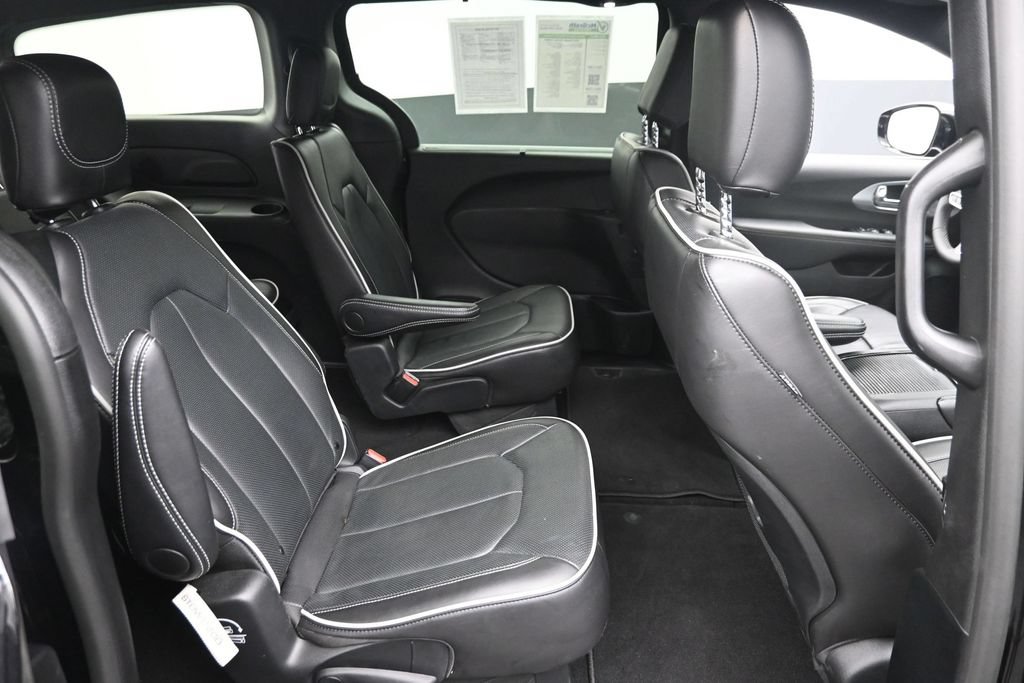 Used 2026 Chrysler Pacifica Limited AWD/4WD image 10