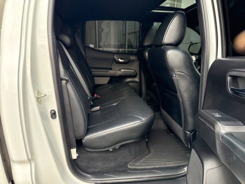 Used 2020 Toyota Tacoma TRD Sport w/ TRD Premium Sport Package image 27