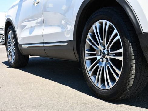 Used 2016 Lincoln MKX Reserve w/ Luxury Package image 9