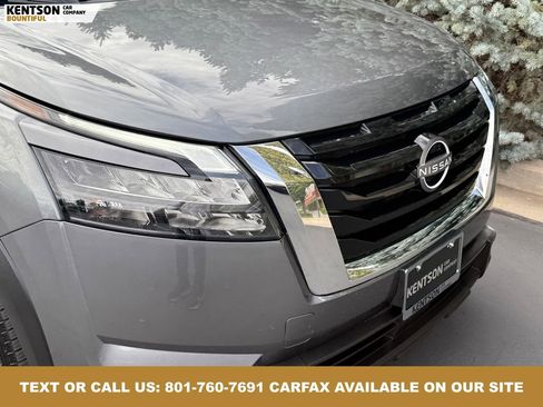 Used 2025 Nissan Pathfinder SV image 15