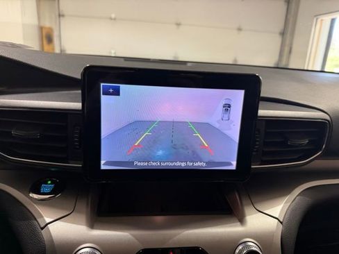 Used 2021 Ford Explorer XLT w/ Equipment Group 202A image 20