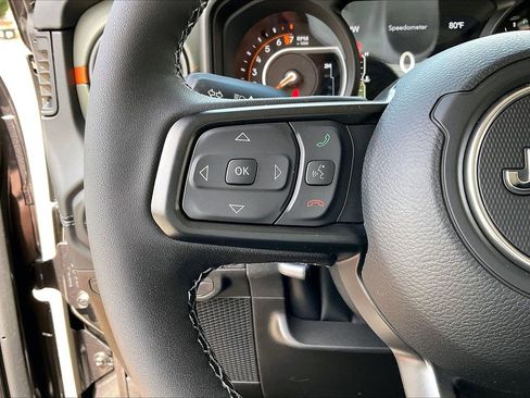 New 2026 Jeep Gladiator Mojave w/ Safety Group AWD/4WD image 27