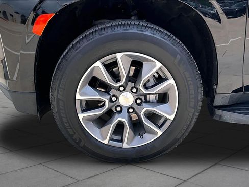 Used 2024 Chevrolet Tahoe LT w/ Luxury Package RWD image 11