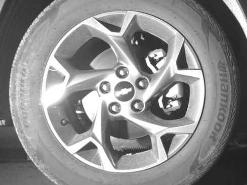 Used 2025 Chevrolet Trax LT w/ LT Convenience Package image 13