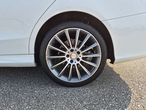 Used 2015 Mercedes-Benz C 300 4MATIC Sedan image 10