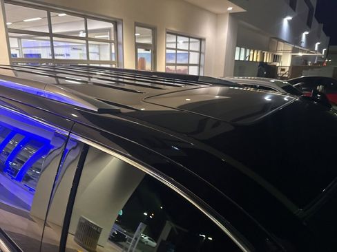 Used 2018 Cadillac Escalade ESV Premium Luxury image 7