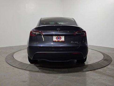 Used 2023 Tesla Model Y Long Range image 4