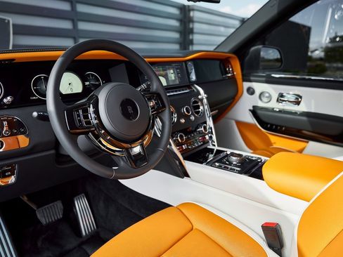 Used 2026 Rolls-Royce Cullinan image 2