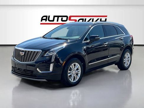 Used 2025 Cadillac XT5 Luxury w/ LPO, Floor Liner Package FWD image 3
