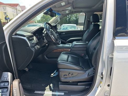 Used 2019 Chevrolet Tahoe Premier AWD/4WD image 9