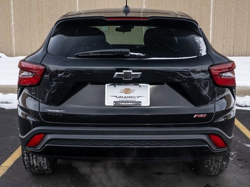 Used 2024 Chevrolet Trax RS w/ Sunroof Package image 5