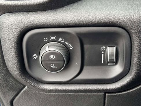 Used 2024 RAM 2500 Big Horn w/ Bed Utility Group image 28