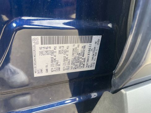 Used 2025 Nissan Rogue SV image 30