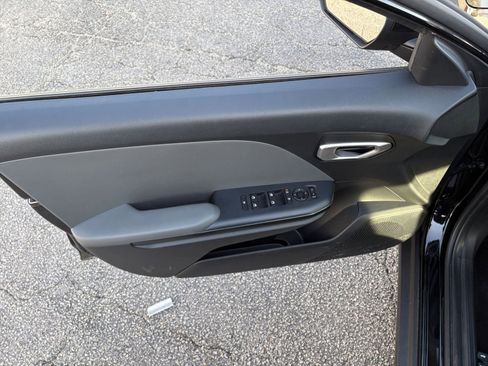 Used 2025 Kia K4 LXS image 18