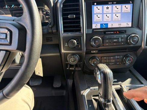 Used 2018 Ford F150 XLT w/ Equipment Group 302A Luxury AWD/4WD image 26