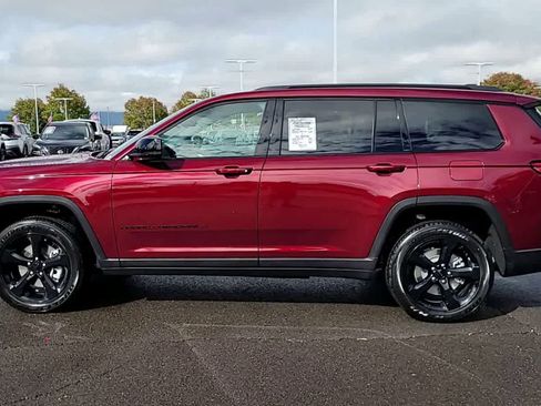 New 2025 Jeep Grand Cherokee L Altitude image 5