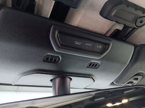 Used 2019 Jeep Wrangler Unlimited Sahara w/ Quick Order Package 24M Moab image 29