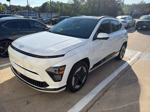 Used 2024 Hyundai Kona Limited image 1