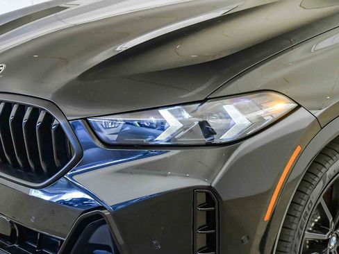 New 2026 BMW X6 xDrive40i w/ Climate Comfort Package image 9