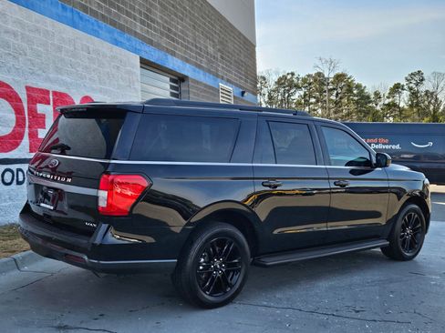Used 2022 Ford Expedition Max XLT image 7
