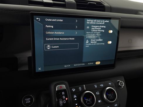 Used 2025 Land Rover Defender 110 S image 26