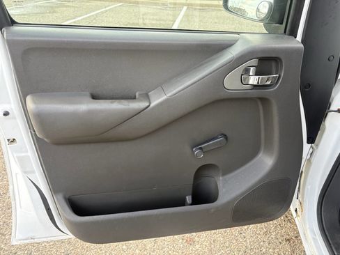 Used 2011 Suzuki Equator 2WD Extended Cab image 18