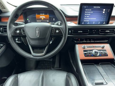 Used 2024 Lincoln Aviator Reserve w/ Equipment Group 201A image 18