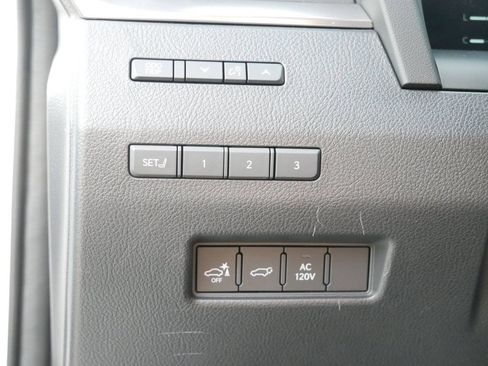 Used 2024 Lexus GX 550 w/ Accessory Package (Z1) AWD/4WD image 18