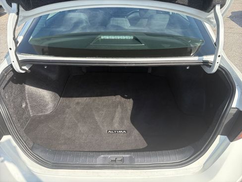 Used 2025 Nissan Altima 2.5 SV image 31
