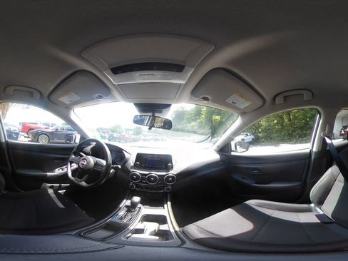 Used 2025 Nissan Sentra S FWD image 37