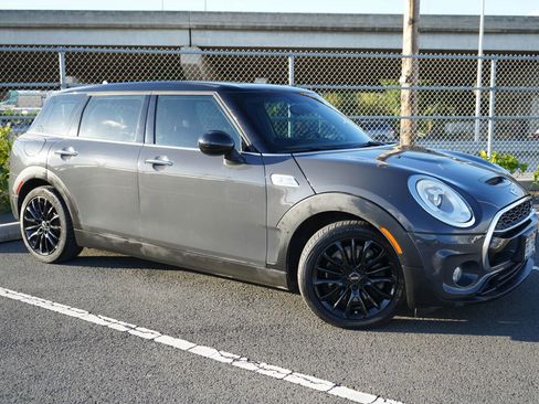Used 2017 MINI Cooper Clubman S image 5