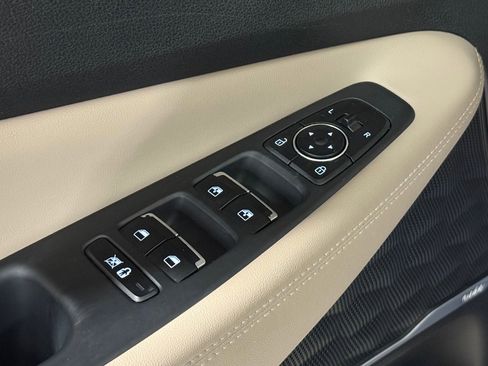 Used 2020 Hyundai Santa Fe SEL w/ Convenience + Premium Package image 22