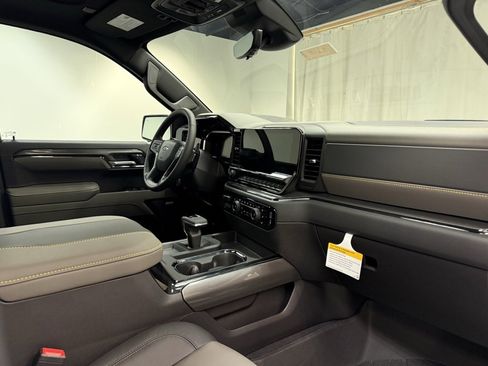 New 2026 Chevrolet Silverado 1500 ZR2 image 16