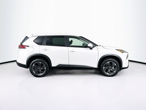 Used 2024 Nissan Rogue SV FWD image 10