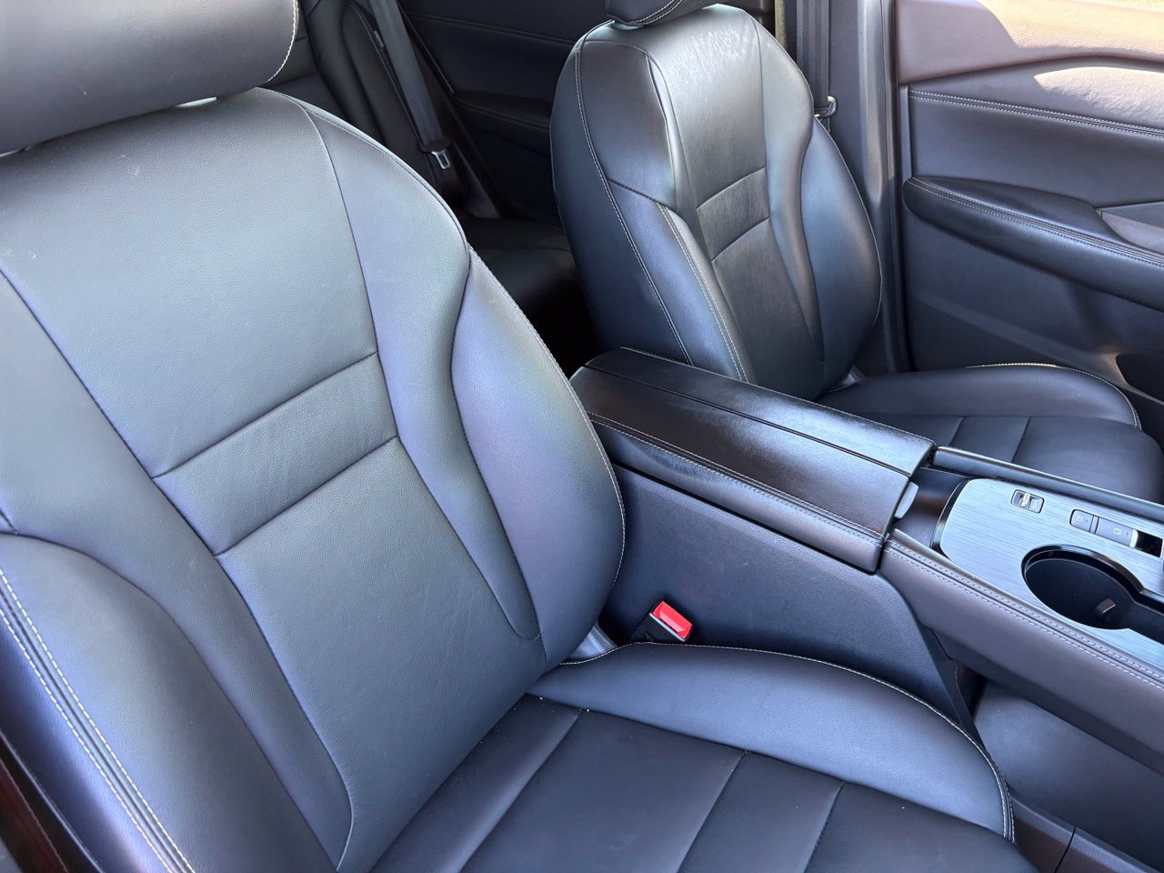 Used 2023 Nissan Rogue SL w/ SL Premium Package FWD image 11