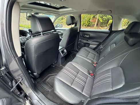 Certified 2023 Honda HR-V EX-L image 6